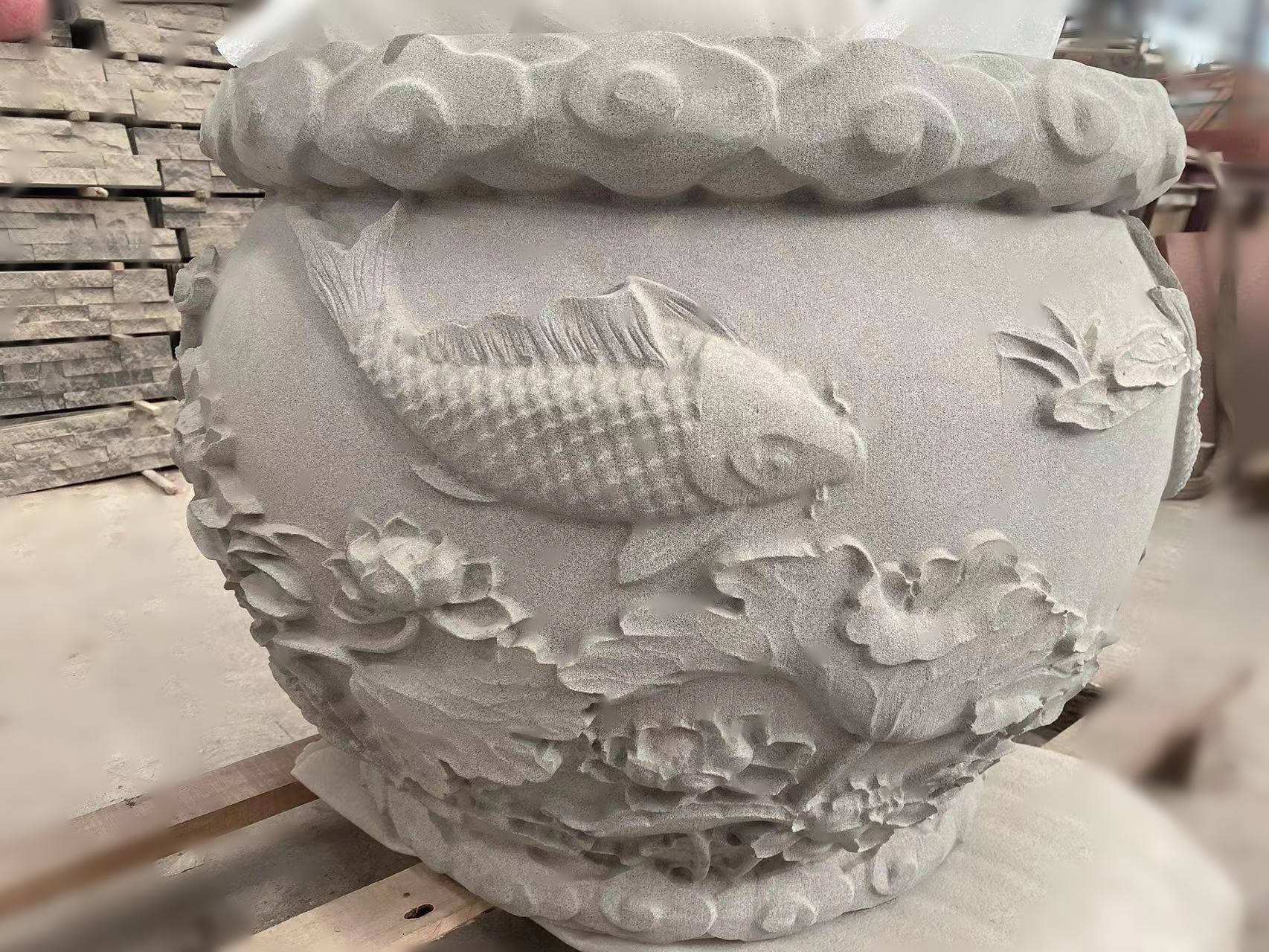 匯豐石業(yè)砂巖風水魚缸圖片